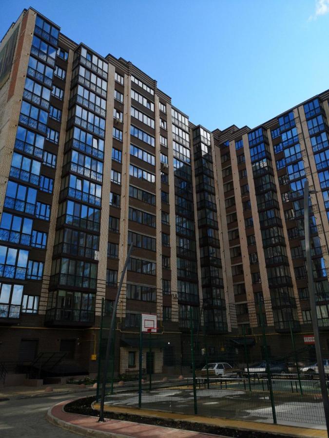 Сучасні Апартаменти Lutsʼk Esterno foto